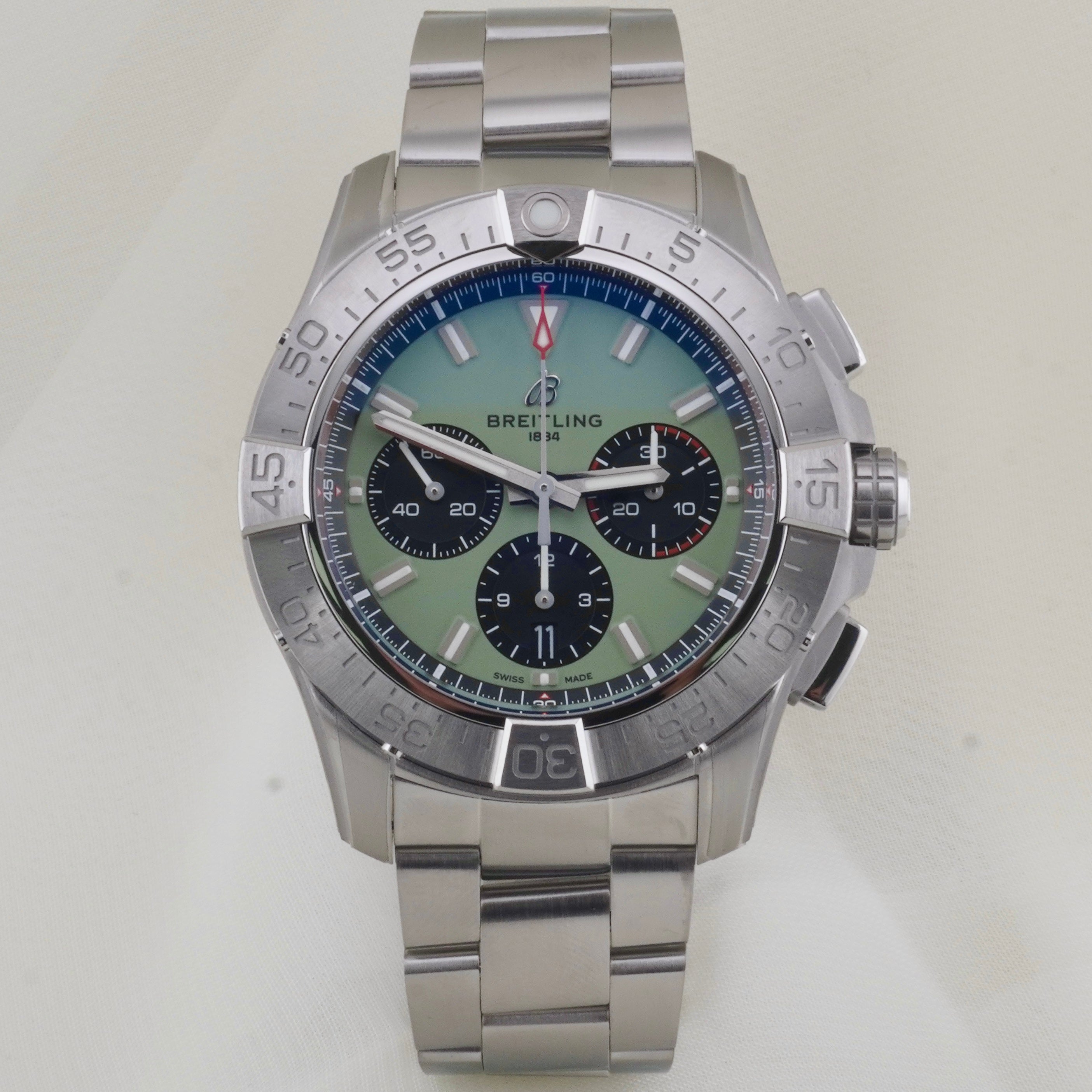 Breitling Avenger B01 Chronograph