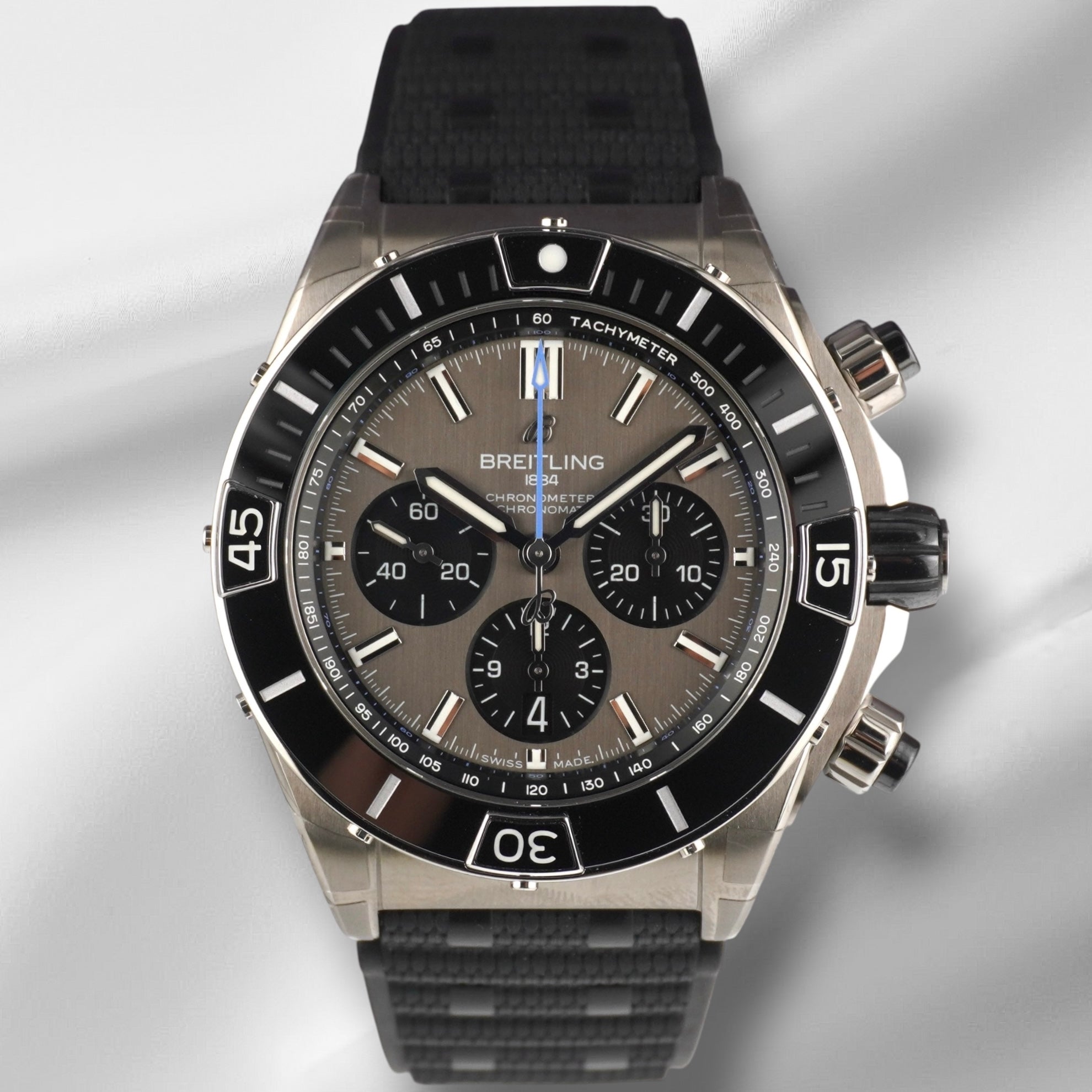 Breitling Super Chronomat B01